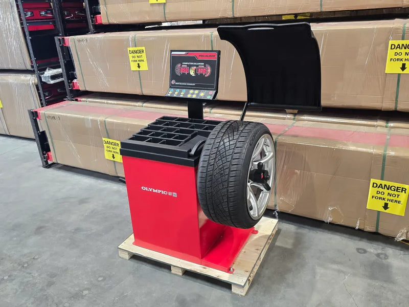 Olympic W820 Direct Drive Wheel Balancer / Computerized / Laser Equipped