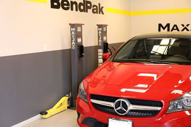 MaxJax M7K Portable Car Lift