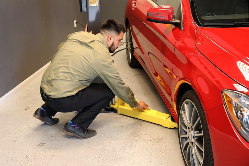 MaxJax M7K Portable Car Lift